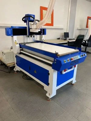 Machine d'usinage de précision (CNC)