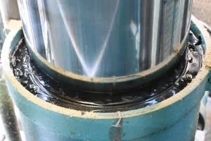 Presse compression pour moulage caoutchouc